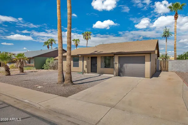 2032 W OBISPO AVE