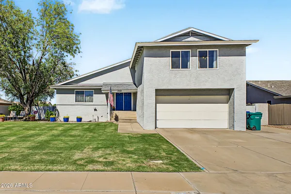 3852 E GABLE AVE