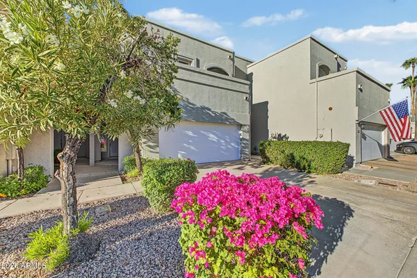 1326 W CORAL REEF DR