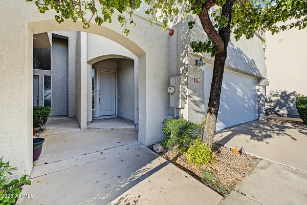 1326 W CORAL REEF DR