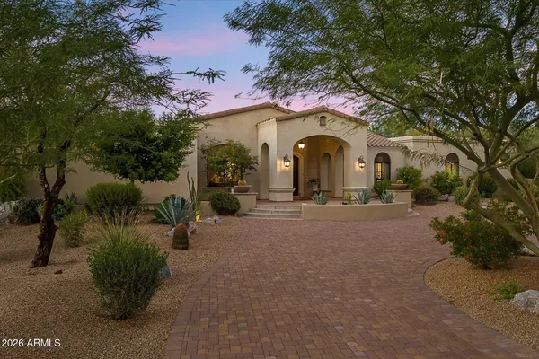 8036 E CONQUISTADORES DR