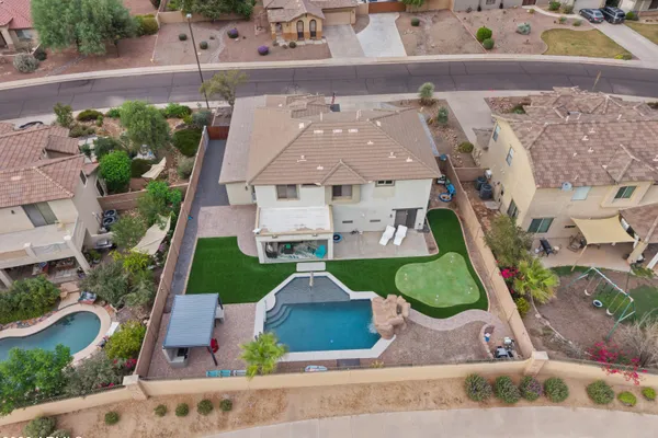 3759 E POWELL WAY