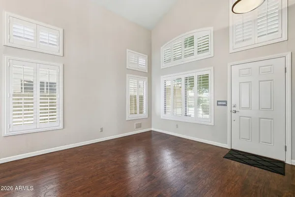 462 W COLT RD