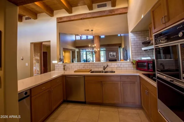 8502 E CAVE CREEK RD 10