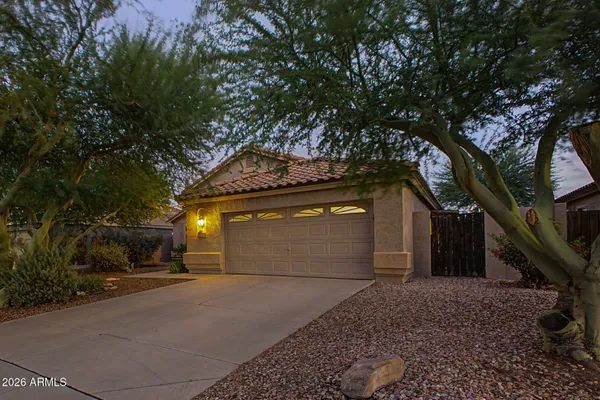 147 E PALO BLANCO WAY