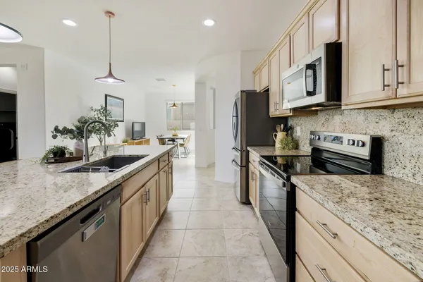 5823 S DEL RANCHO -- --