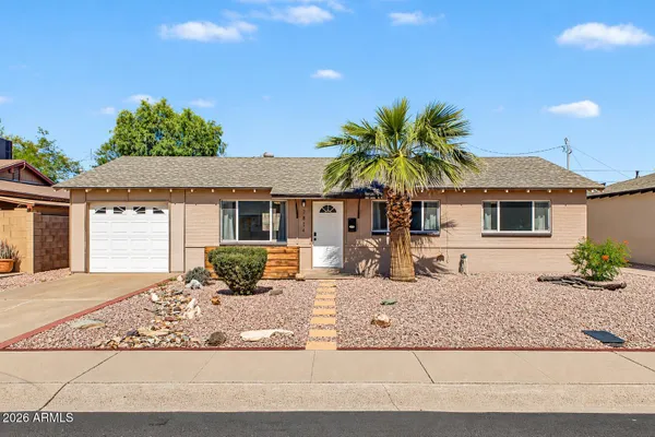 7814 E LOMA LAND DR