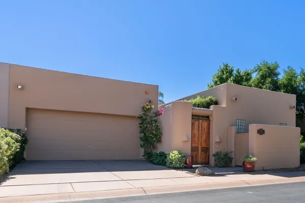 6711 E CAMELBACK RD 70