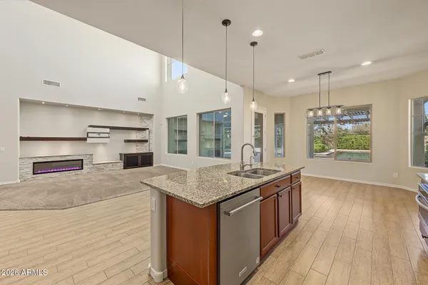 3314 E AZALEA DR