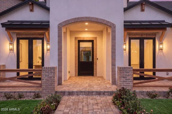 4510 E CALLE TUBERIA -- --