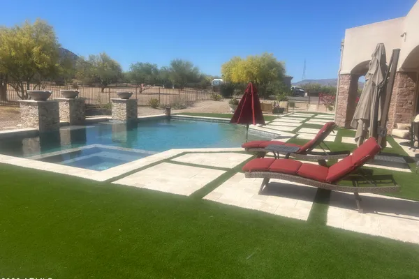 30820 N ESTRELLA CT