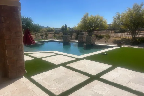 30820 N ESTRELLA CT