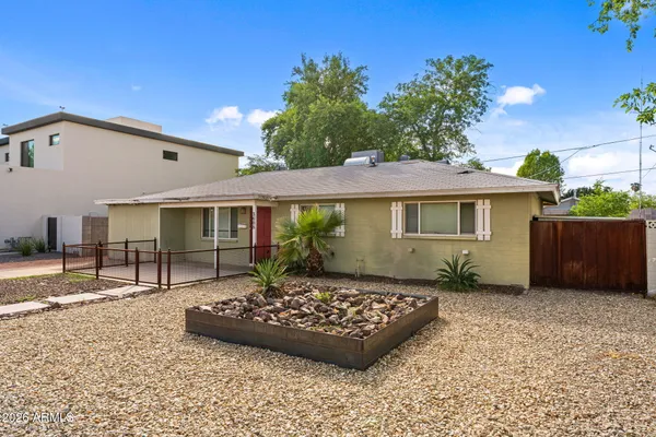 3608 N NAVAJO TRL