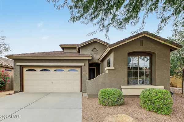 3382 E PACKARD DR