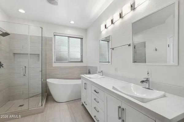 42447 W ALMIRA DR