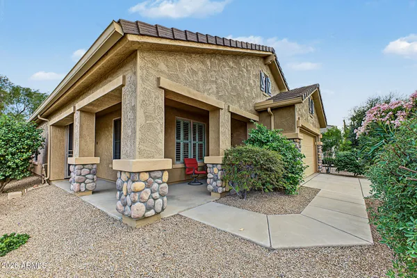 241 W SUMMIT CIR