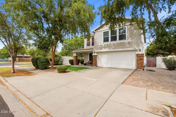 3714 E WASHINGTON CT