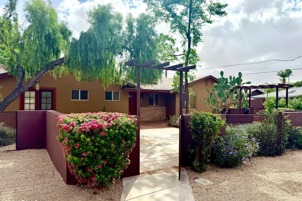 507 E SOLANA DR