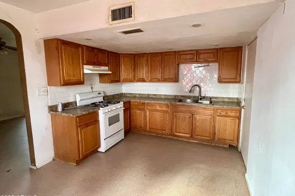 323 N 38TH AVE