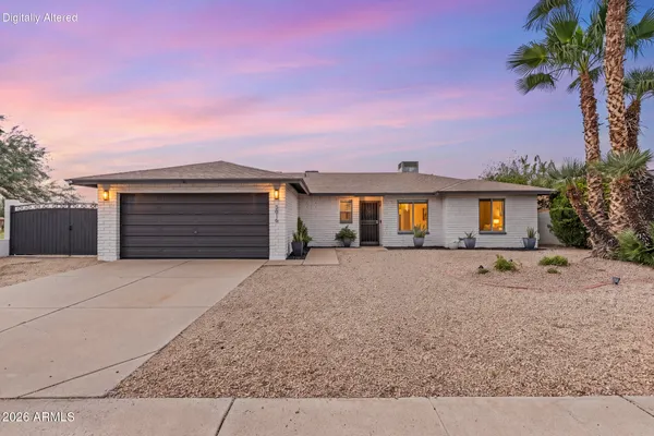 5816 E ACOMA DR
