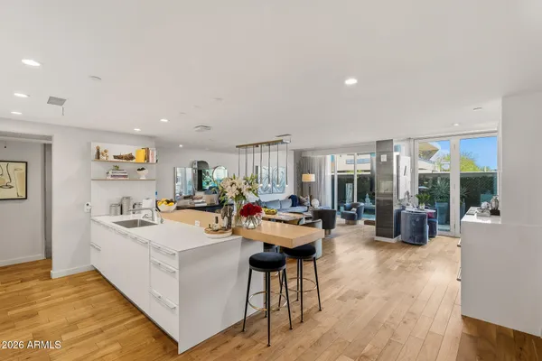 5455 E LINCOLN DR 1014