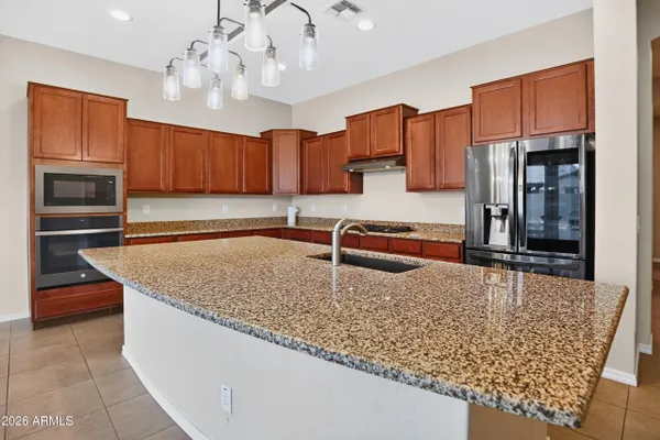 41199 W ALMIRA DR