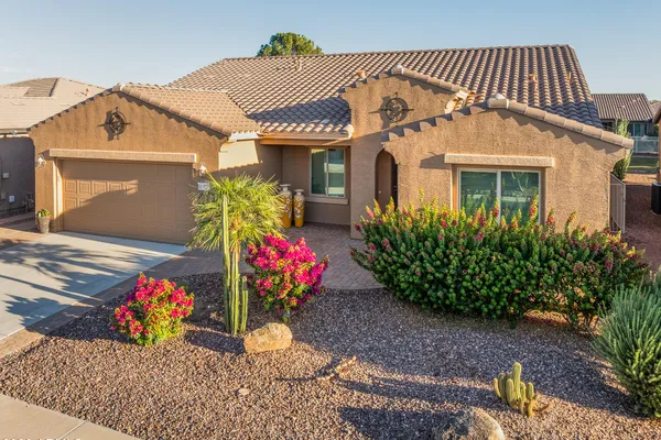 41927 W SOLITARE DR