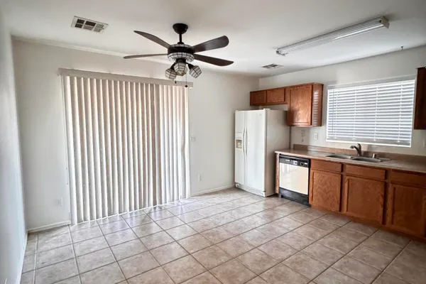 6734 E QUIET RETREAT -- --