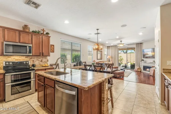 7348 W RED HAWK DR
