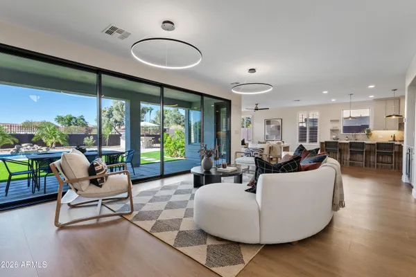 3586 E RIOPELLE CT