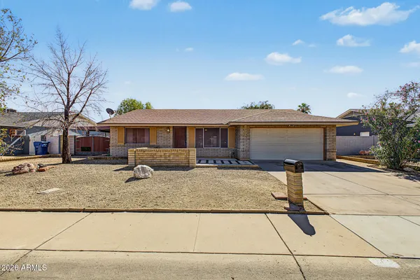 1203 W ALAMO DR