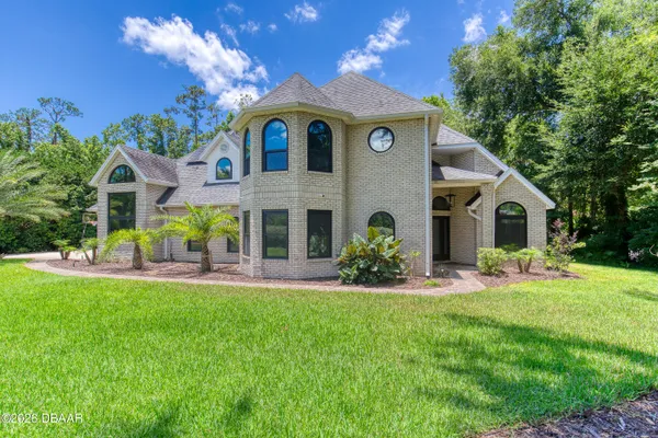 2 BROADWATER DR