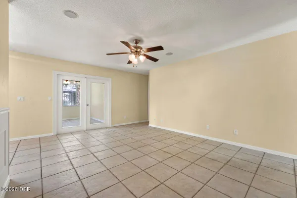 10 BROOKSIDE CIR