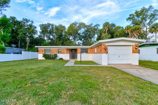 760 MAGNOLIA AVE