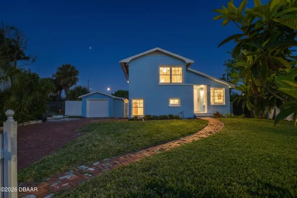 405 WISTERIA RD