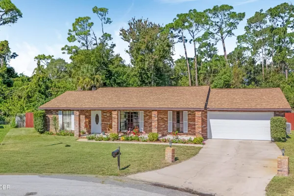 160 GREENBRIAR AVE
