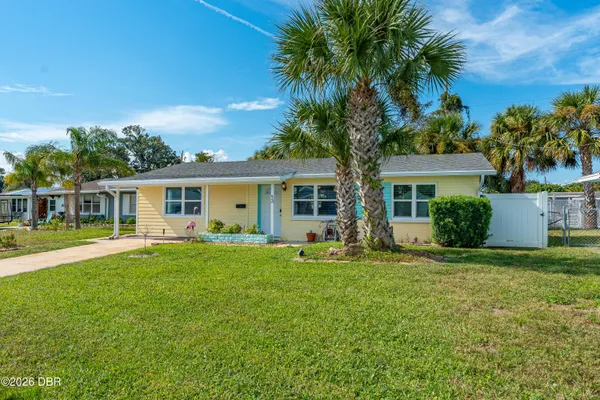 52 TROPICAL DR
