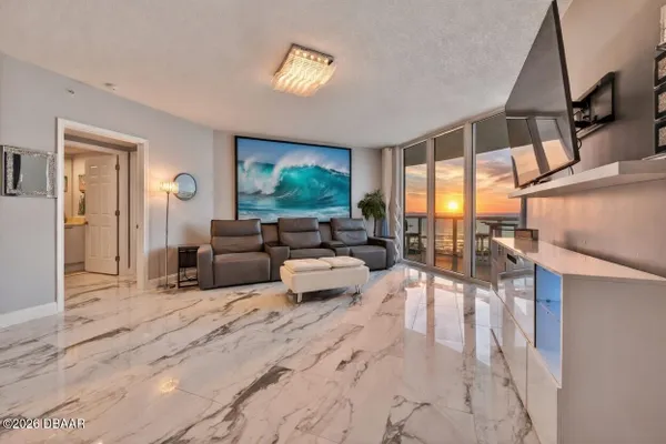 241 RIVERSIDE DR 0806