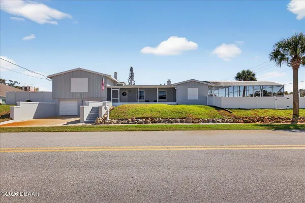 1600 N OLEANDER AVE