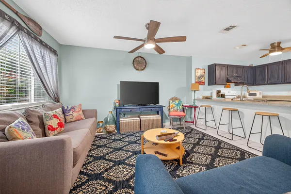 485 GULF SHORE DR 102