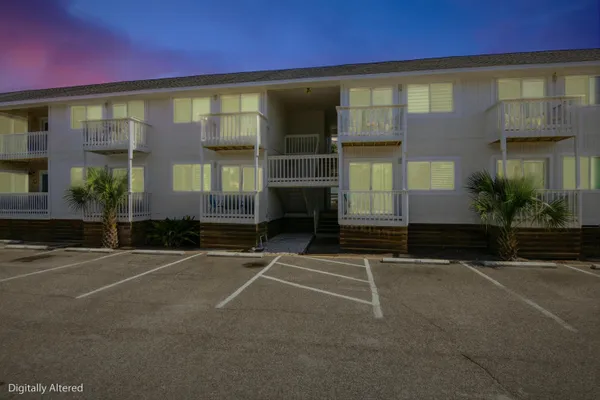 445 GULF SHORE DR 208