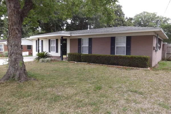 116 HOLMES BLVD