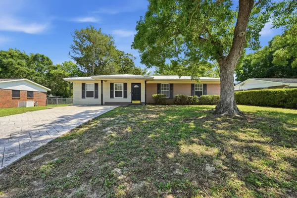 116 HOLMES BLVD