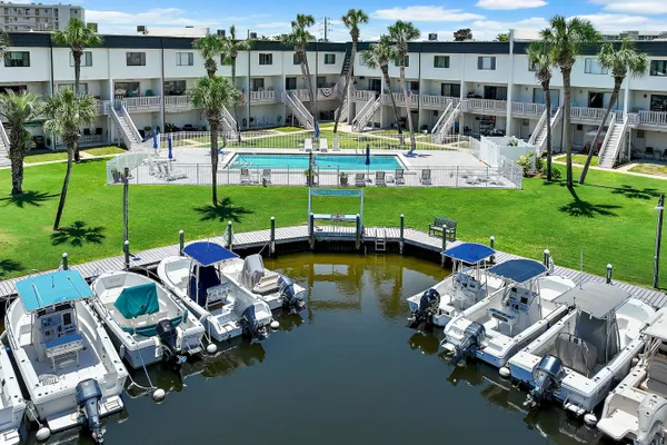 501 GULF SHORE DR 9