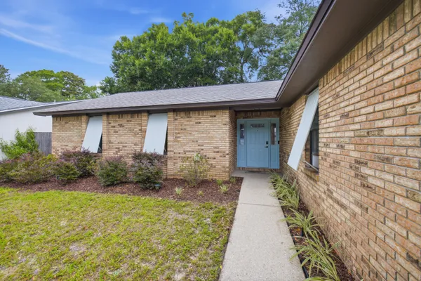1134 RHONDA DR