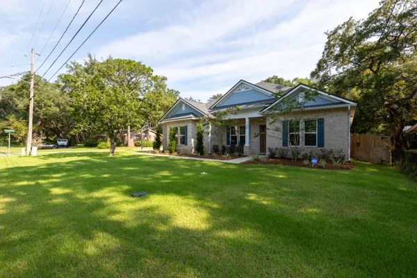 166 GRANDVIEW AVE