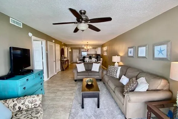1002 E HWY 714