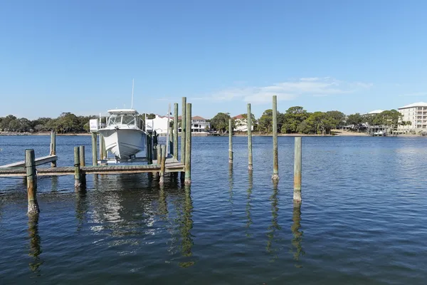 333 BLUEFISH DR 108