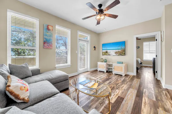 10 SILK BAY DR 122