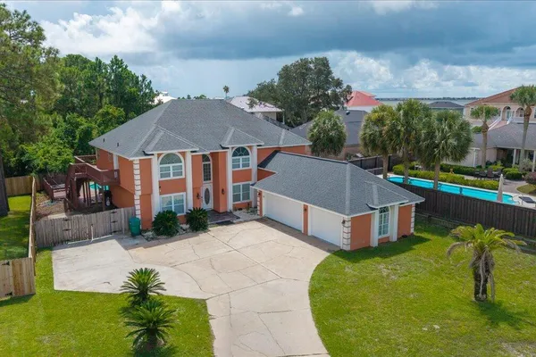 433 EMERALD POINTE DR
